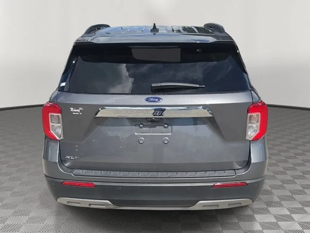 2023 Ford Explorer XLT photo 5