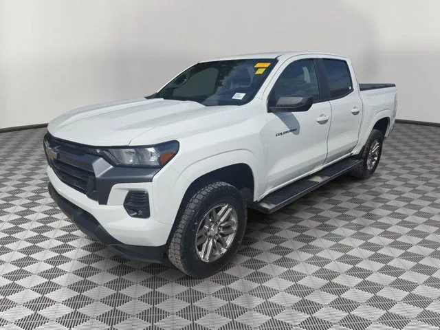 2023 Chevrolet Colorado LT 2LT photo 3