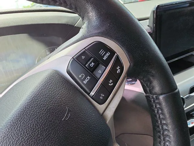 2022 Ford Explorer XLT photo 21