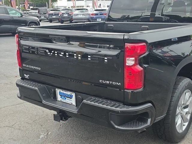 2023 Chevrolet Silverado 1500 Custom photo 7