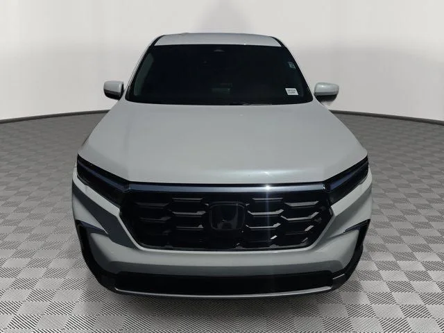 2024 Honda Pilot EX-L 8 Passenger photo 2