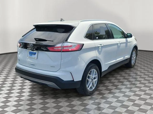 2022 Ford Edge SEL photo 6