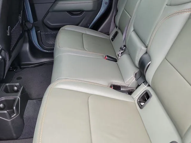 2025 Jeep Gladiator Mojave photo 13