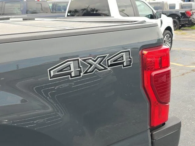 2021 Ford F-250SD Lariat photo 9