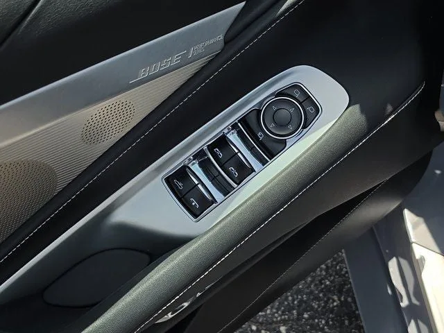 2025 Chevrolet Corvette Stingray 2LT photo 11