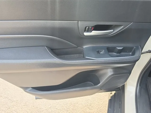 2024 Toyota Grand Highlander XLE photo 13