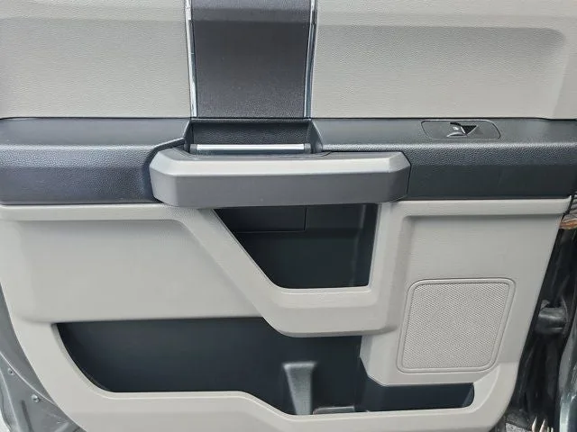 2015 Ford F-150 XLT photo 11
