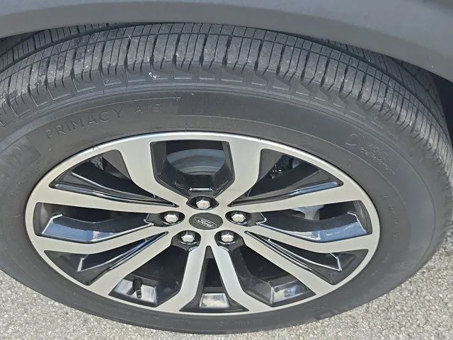 2023 Ford Explorer ST-Line photo 10