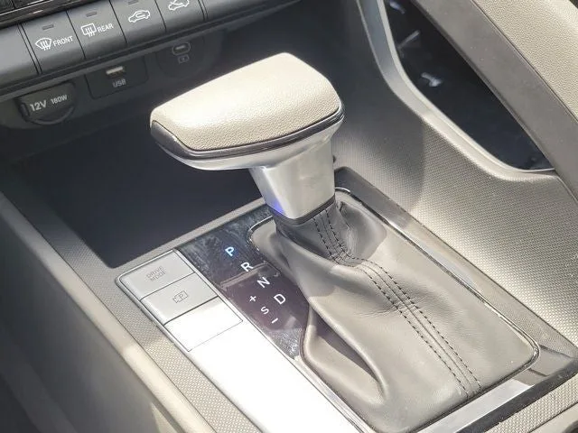 2024 Hyundai Elantra SEL photo 22