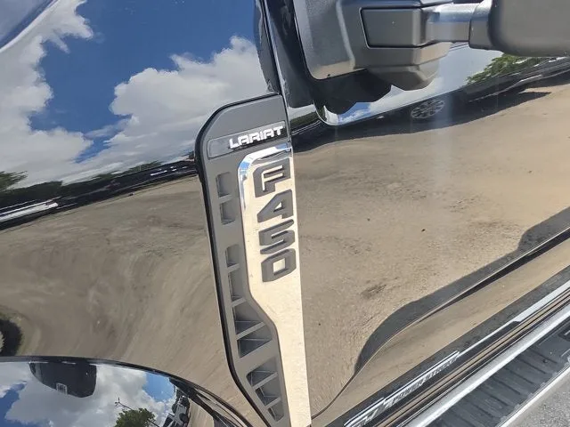 2025 Ford F-450SD Lariat DRW photo 10
