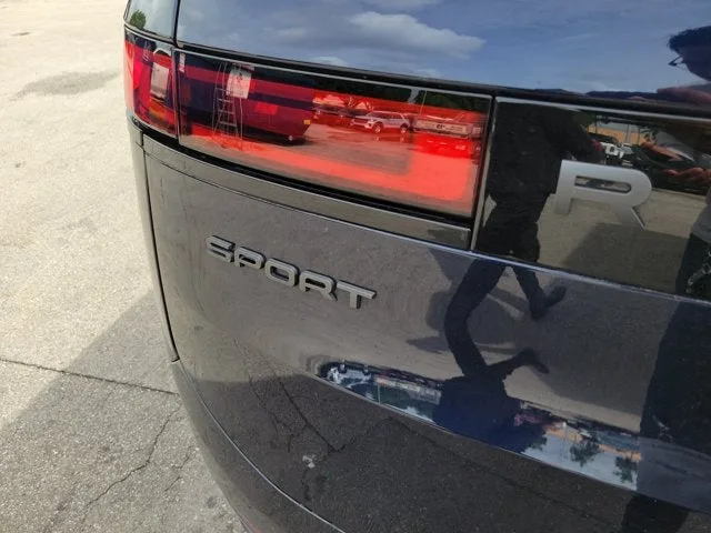 2026 Land Rover Range Rover Sport Dynamic SE photo 8