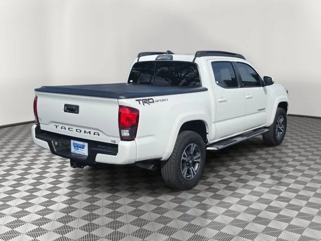 2018 Toyota Tacoma TRD Sport V6 photo 6