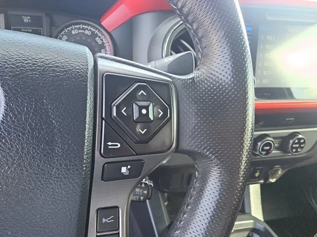 2018 Toyota Tacoma TRD Sport V6 photo 26