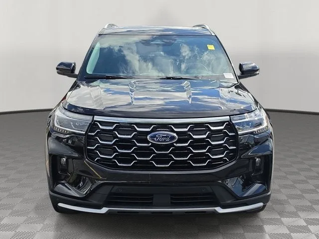 2025 Ford Explorer Platinum photo 2