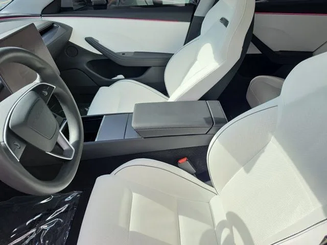 2025 Tesla Model 3 Performance photo 16