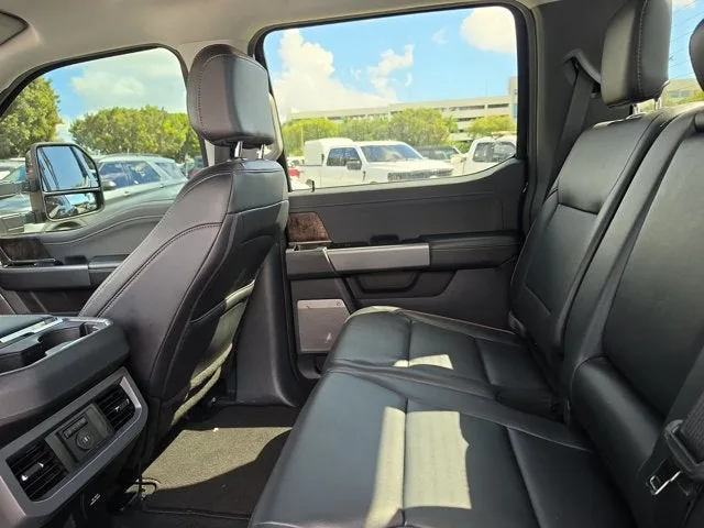 2025 Ford F-450SD Lariat DRW photo 14