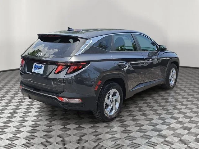 2023 Hyundai Tucson SE photo 6
