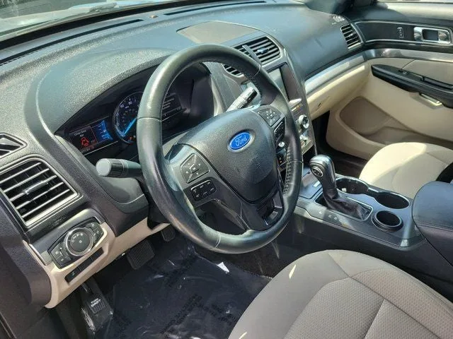 2018 Ford Explorer XLT photo 16