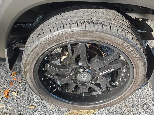 2022 Nissan Frontier PRO-4X photo 9