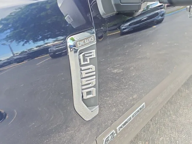 2021 Ford F-250SD King Ranch Ultimate Pkg photo 12