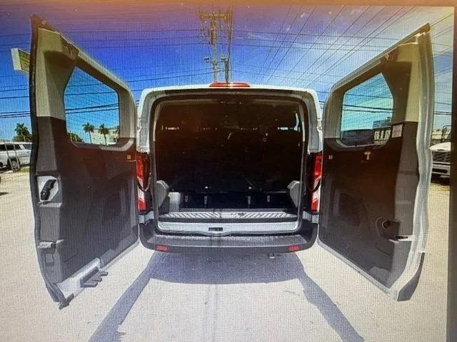 2023 Ford Transit-350 XLT photo 3