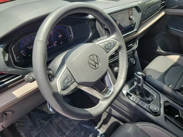 2024 Volkswagen Taos 1.5T SEL photo 13