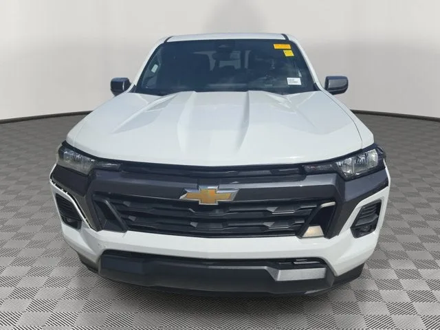 2023 Chevrolet Colorado LT 2LT photo 2