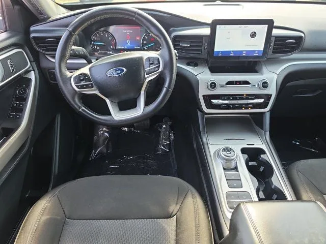 2024 Ford Explorer XLT photo 14
