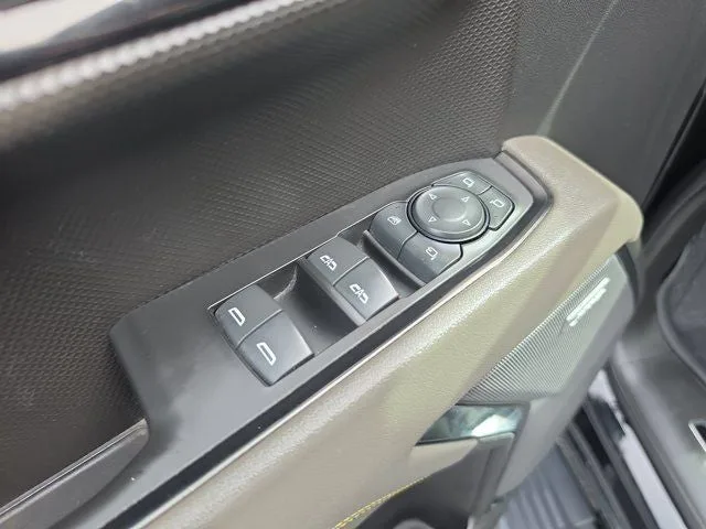 2023 Chevrolet Silverado 1500 ZR2 3LT photo 16