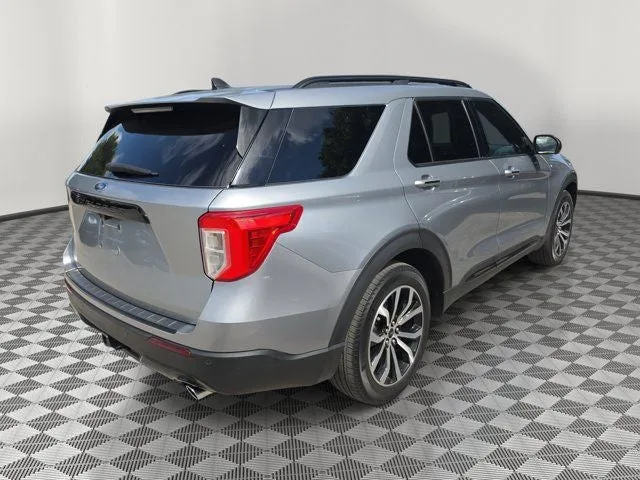 2023 Ford Explorer ST-Line photo 6