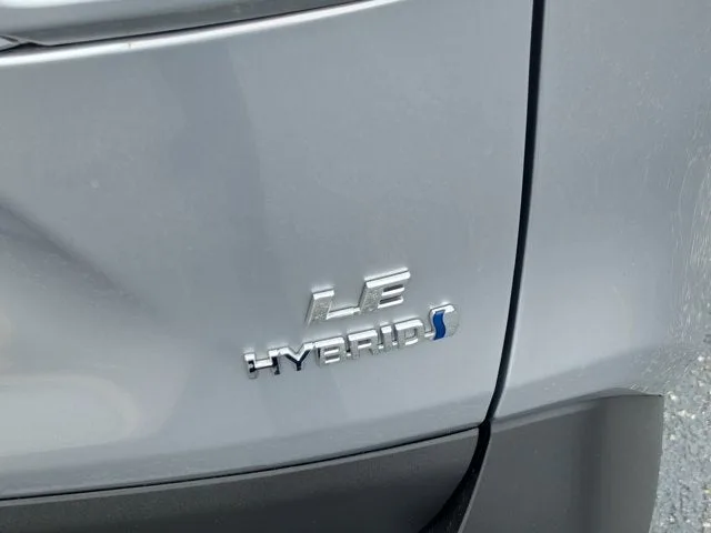 2024 Toyota RAV4 Hybrid LE photo 7