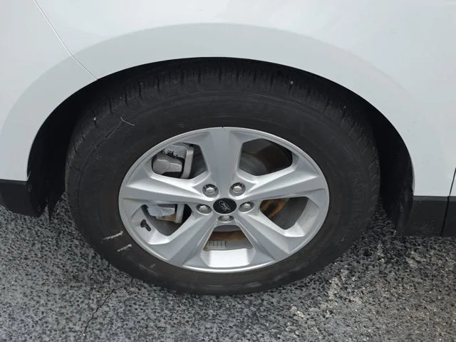 2024 Ford Edge SE photo 9