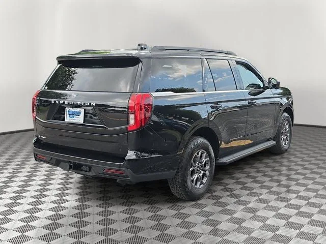 2025 Ford Expedition Active photo 6