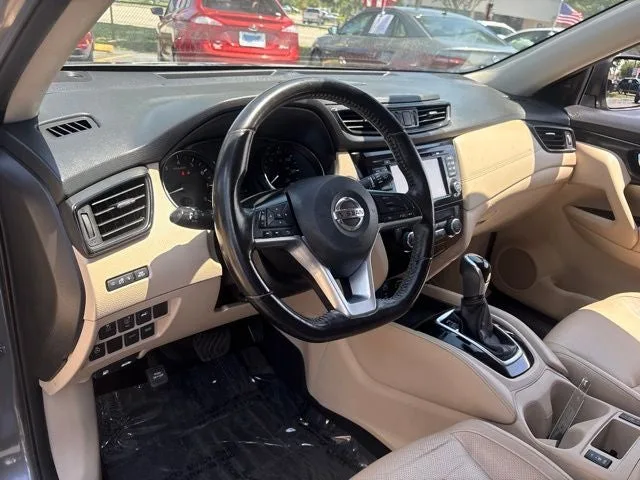 2017 Nissan Rogue SL photo 11