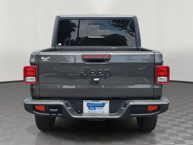 2025 Jeep Gladiator Sport S photo 5