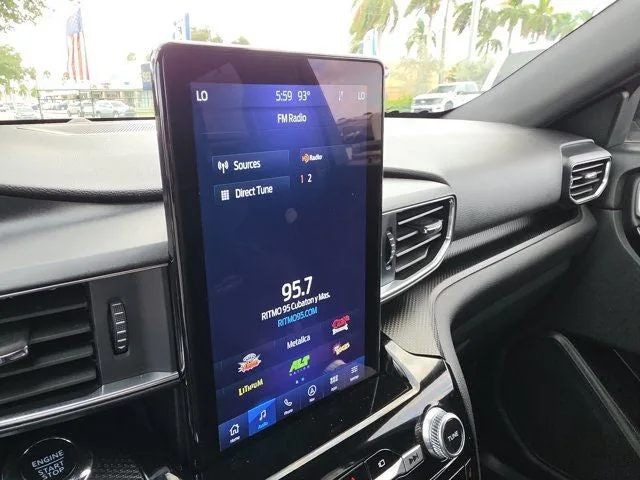 2023 Ford Explorer ST photo 26