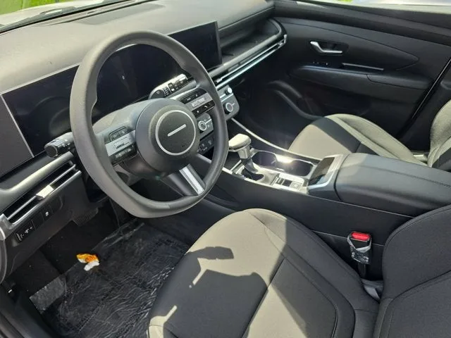 2026 Hyundai Tucson SE photo 15