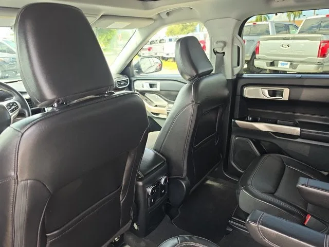 2023 Ford Explorer Limited photo 14