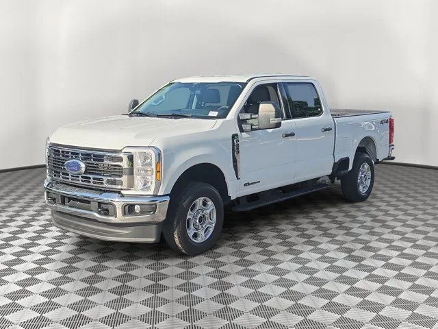 2025 Ford F-250SD XLT photo 3