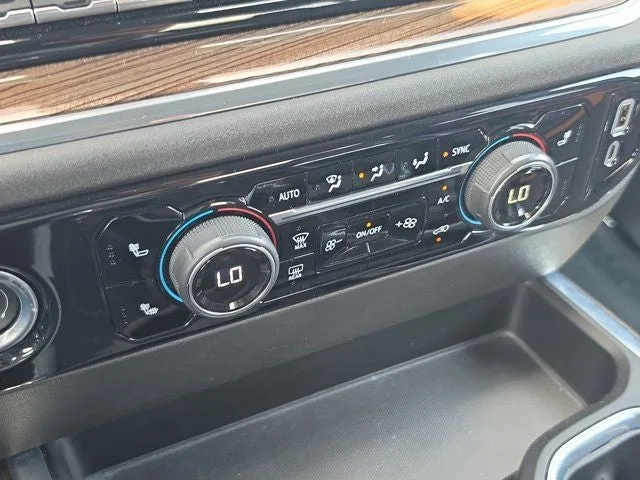 2024 Chevrolet Silverado 1500 LT photo 24