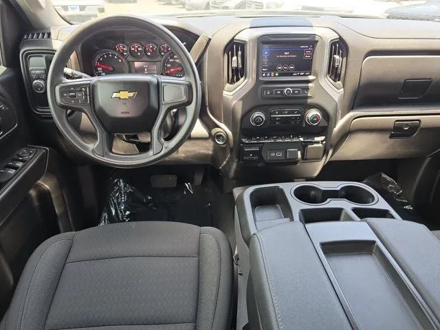 2024 Chevrolet Silverado 1500 Custom photo 13