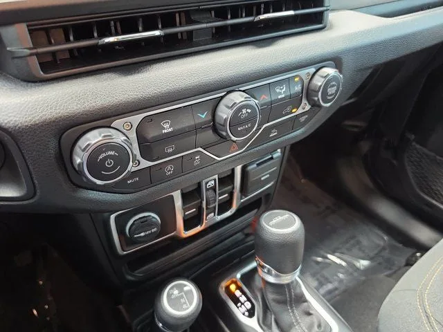 2025 Jeep Gladiator Sport S photo 24