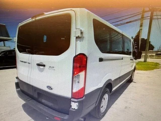 2023 Ford Transit-350 XLT photo 9