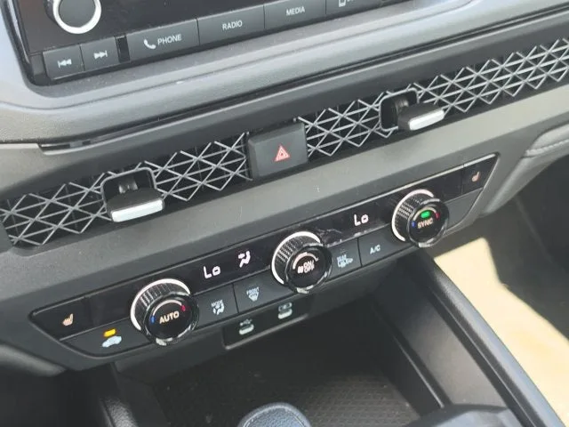 2025 Honda Accord SE photo 27