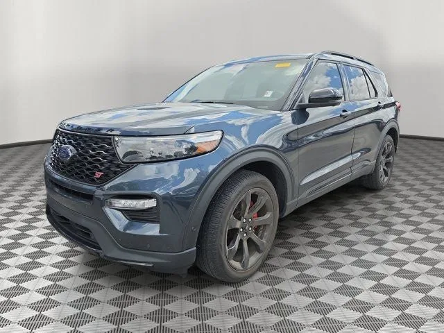 2023 Ford Explorer ST photo 3