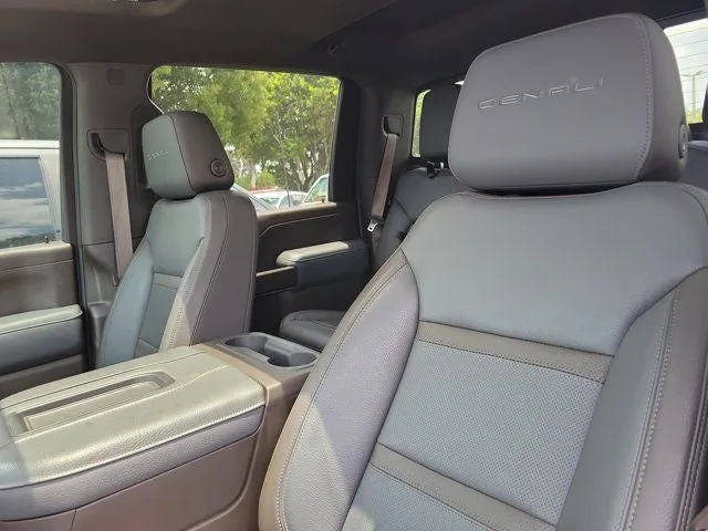 2021 GMC Sierra 2500HD Denali Ultimate Pkg photo 12