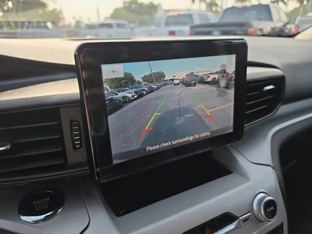 2024 Ford Explorer XLT photo 21