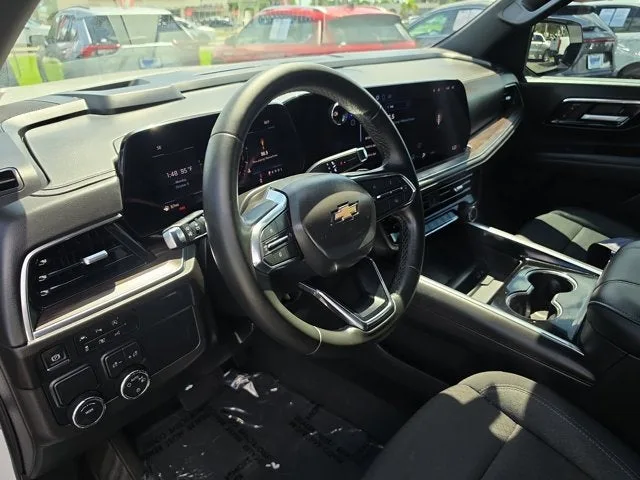 2025 Chevrolet Suburban LS photo 21