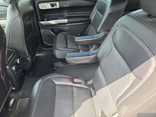 2023 Ford Explorer Limited photo 13