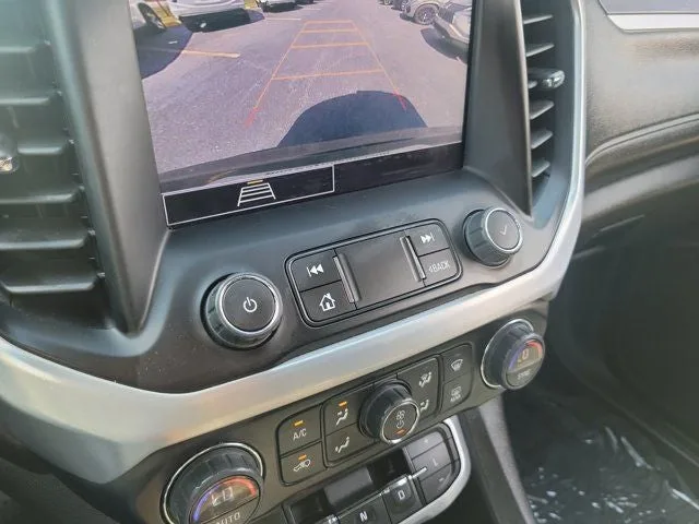 2023 GMC Acadia SLE photo 27